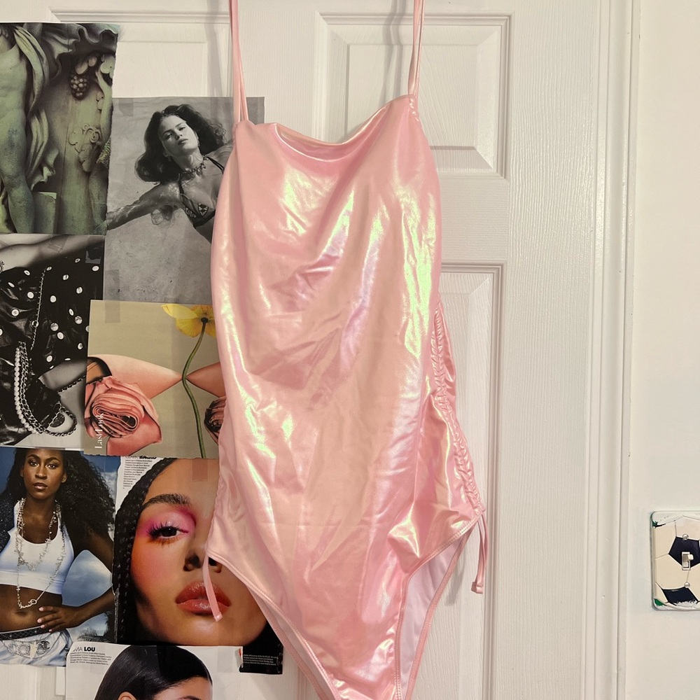 Glossy pink swimwear